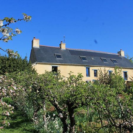 L'Ancien Presbytere Hotel Monterfil Buitenkant foto