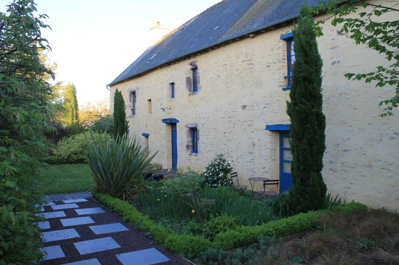 L'Ancien Presbytere Hotel Monterfil Buitenkant foto